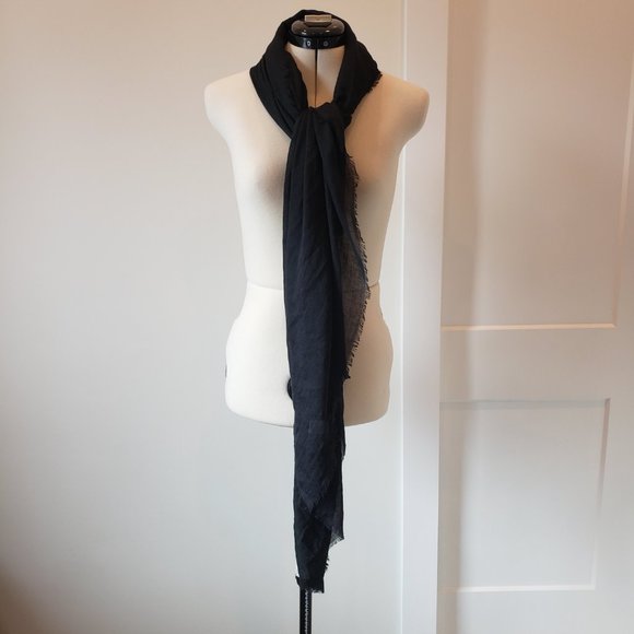 Tahari Lightweight Wrap/Scarf Black - Picture 2 of 7